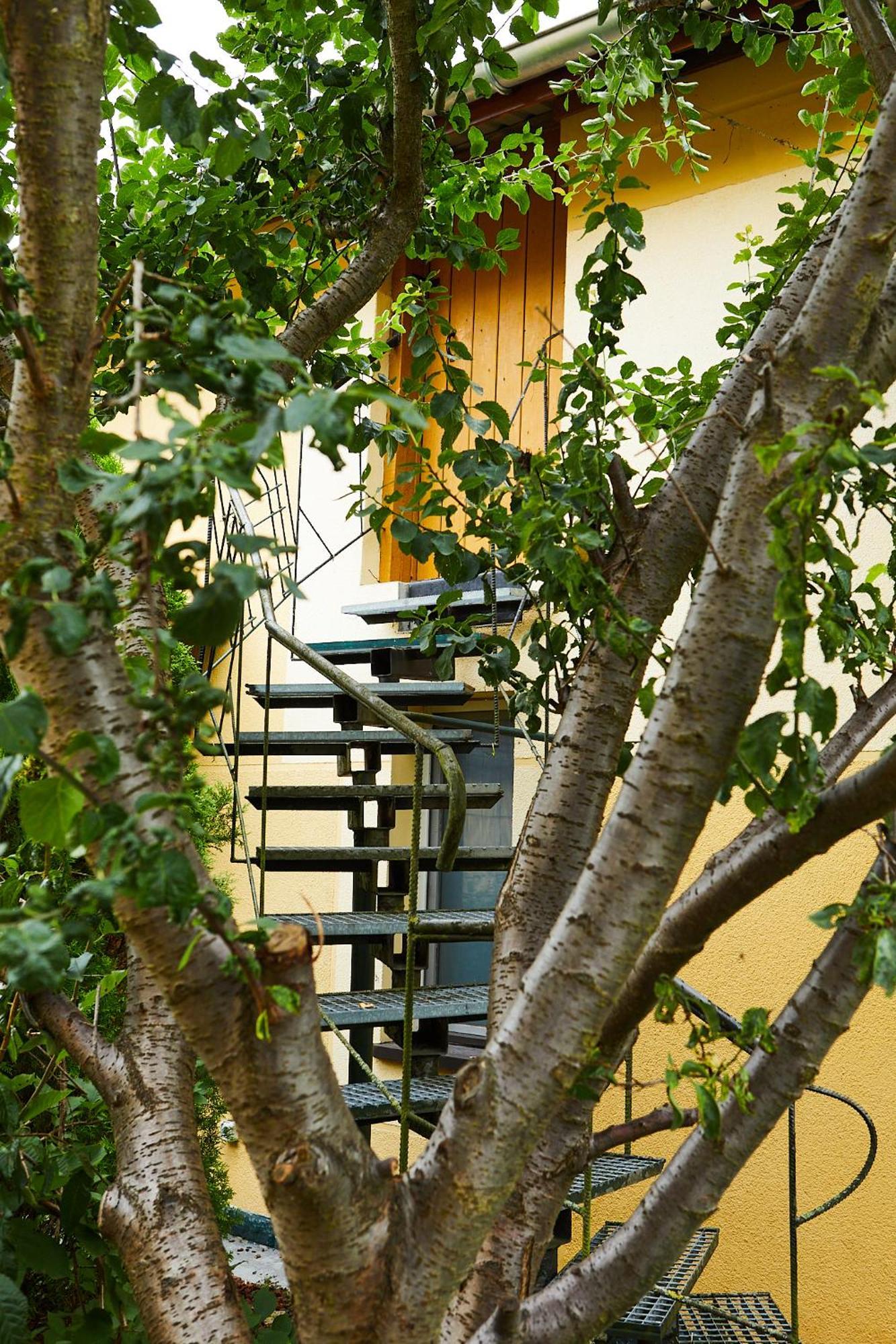 Guesthouse With 3 Apartments, Just Outside Berlin, Near To Tesla Burig Bagian luar foto
